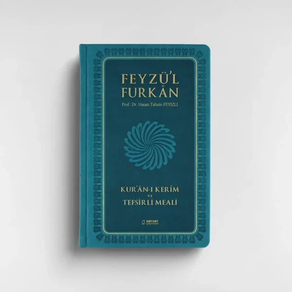 orta-ciltli-turkuaz-on.webp Feyzü'l Furkan Kur'ân-ı Kerîm ve Tefsirli Meali; (Orta Boy - Mushaf ve Meal)